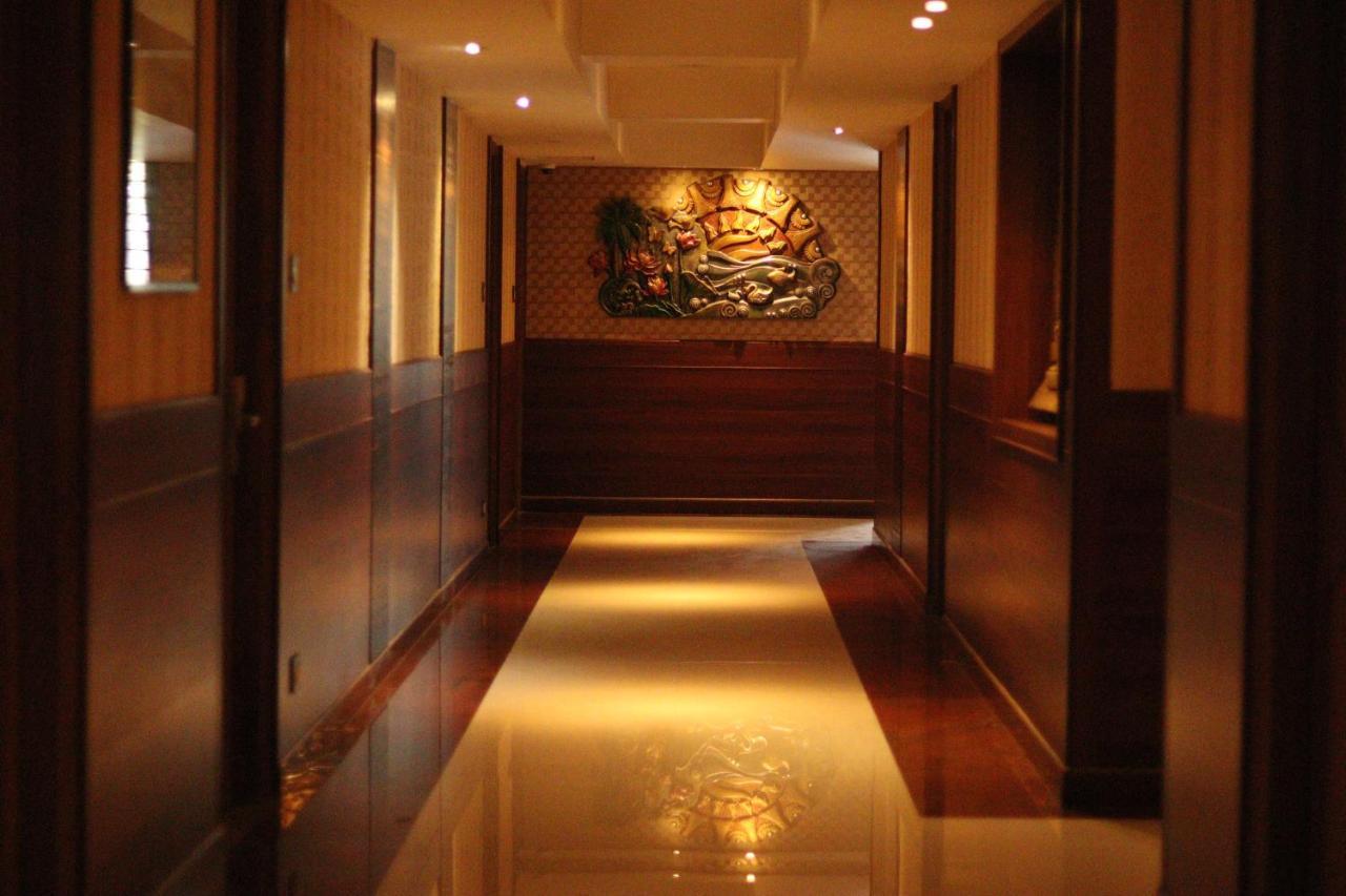 Hotel Madhuvan Serai Манипала Екстериор снимка