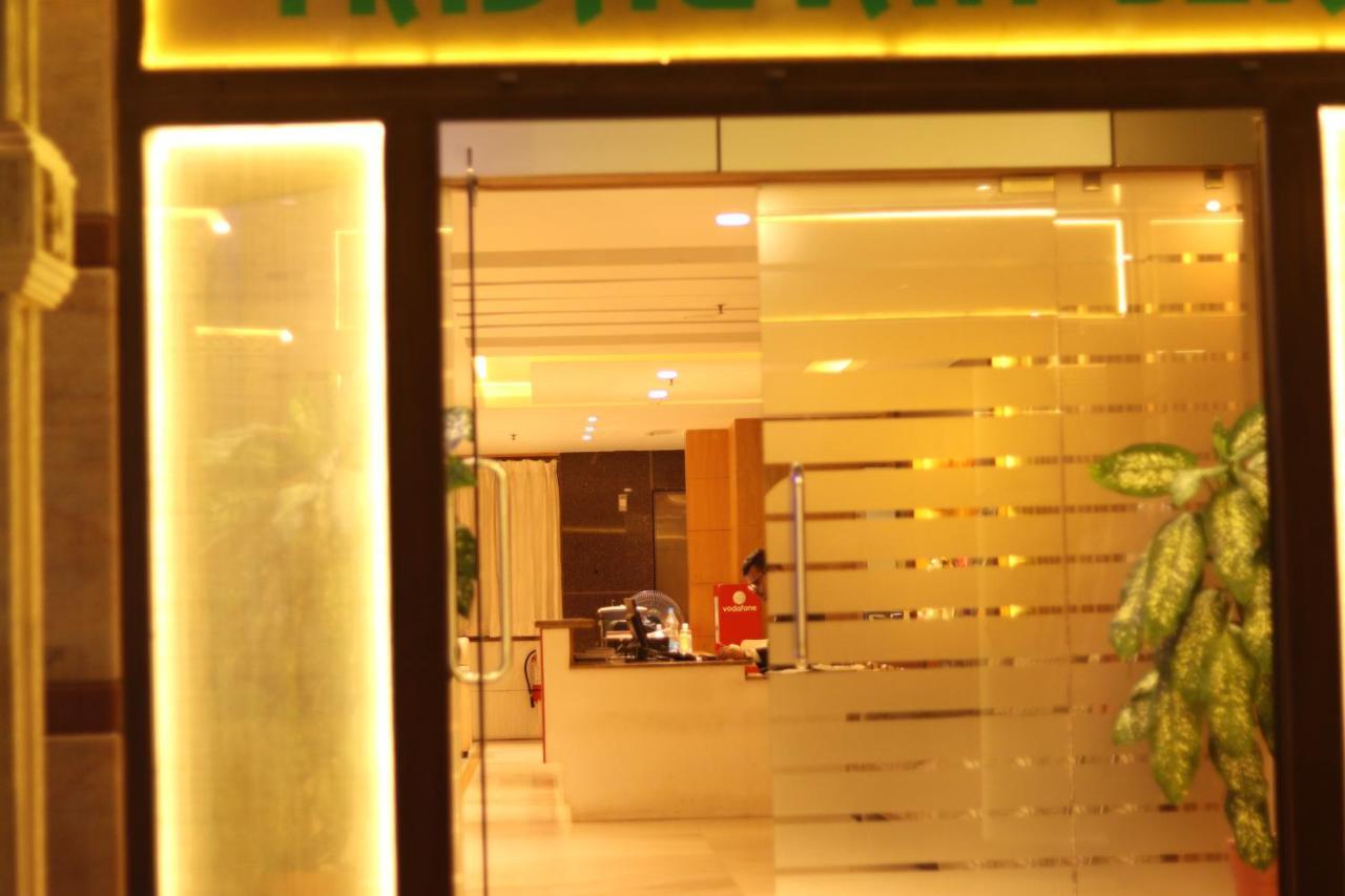 Hotel Madhuvan Serai Манипала Екстериор снимка