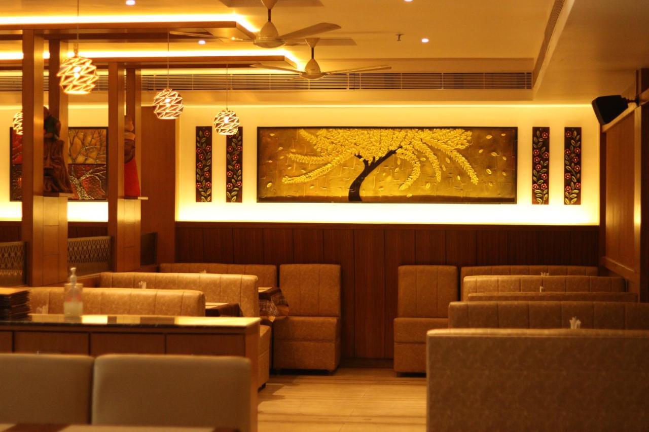 Hotel Madhuvan Serai Манипала Екстериор снимка