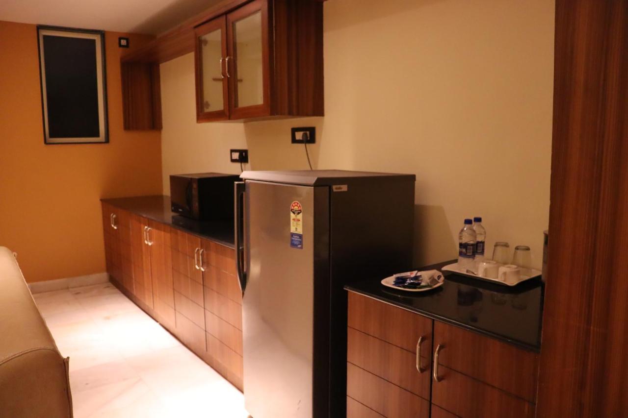 Hotel Madhuvan Serai Манипала Екстериор снимка